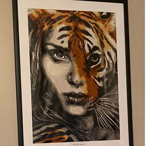 Unframed 20x26 Ariel, the Lioness Acrylic Painting 2021 - Picture 2 of 2